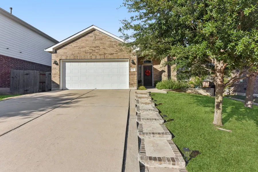 247 Joseph Dr, Buda, TX 78610 - Image #2