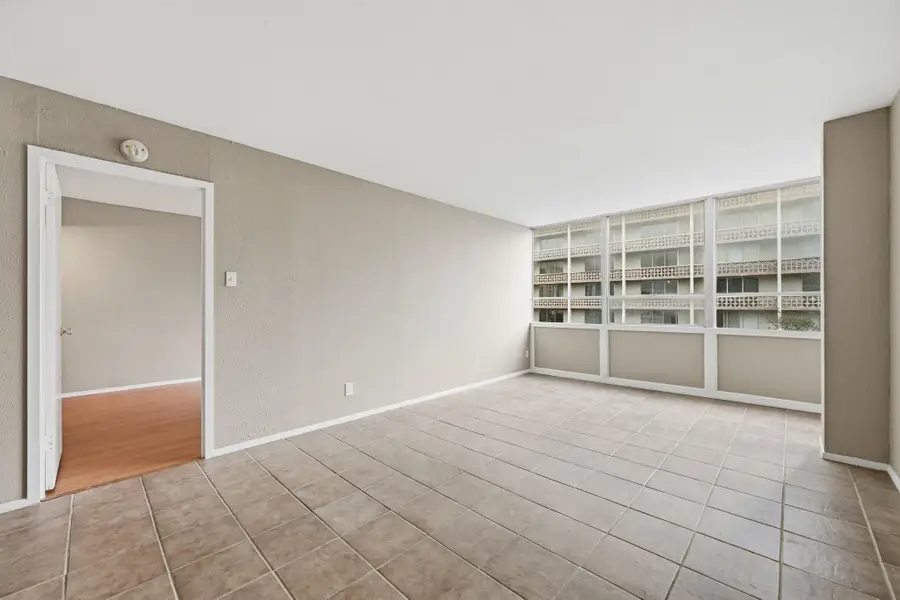 1800 Lavaca St #515, Austin, TX 78701 - #2