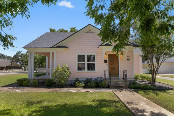 909 E Liberty Ave, Round Rock, TX 78664