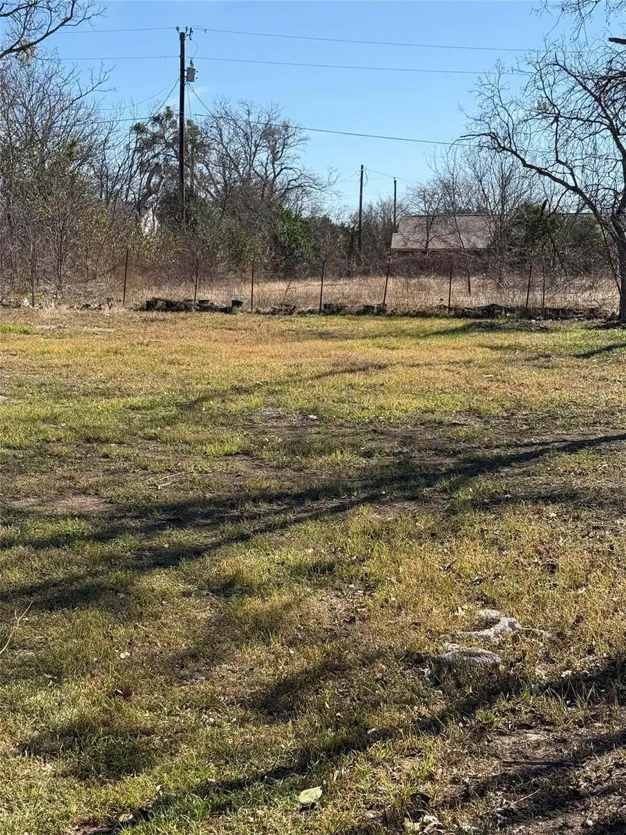 105 Russell St, Liberty Hill, TX 78642 - Image #3