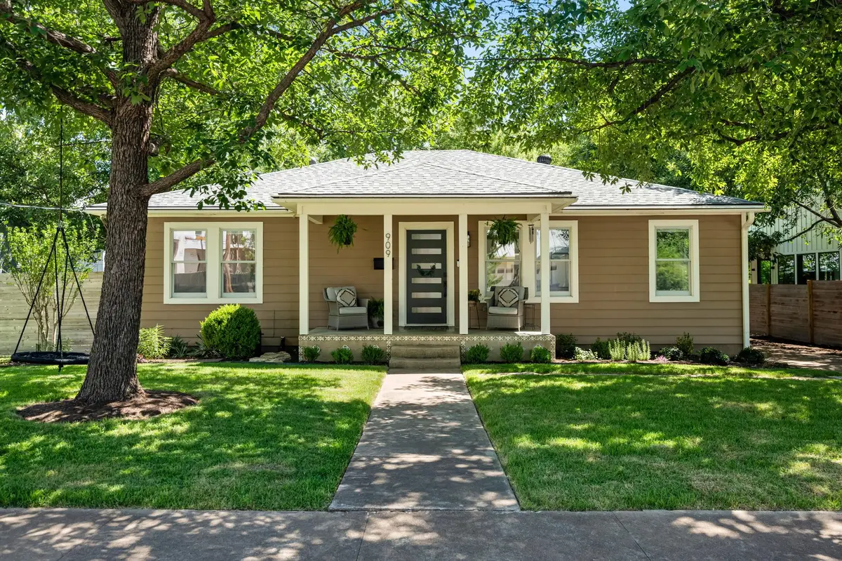 909 Ruth Ave, Austin, TX 78757 - #1