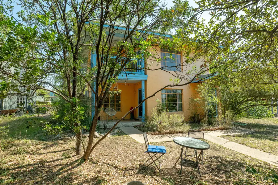 1402 Ashwood Rd, Austin, TX 78722 - #3
