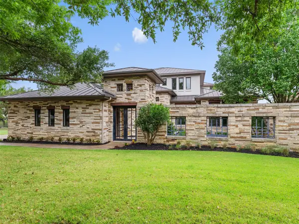 17807 Breakwater Dr, Jonestown, TX 78645