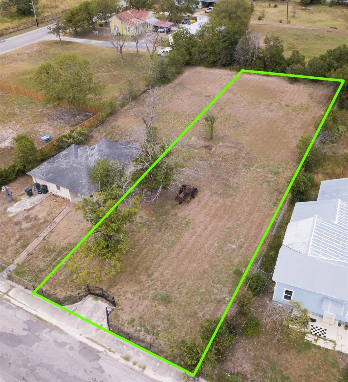 Lot 7 W Seideman St, Seguin, TX 78155 - #1