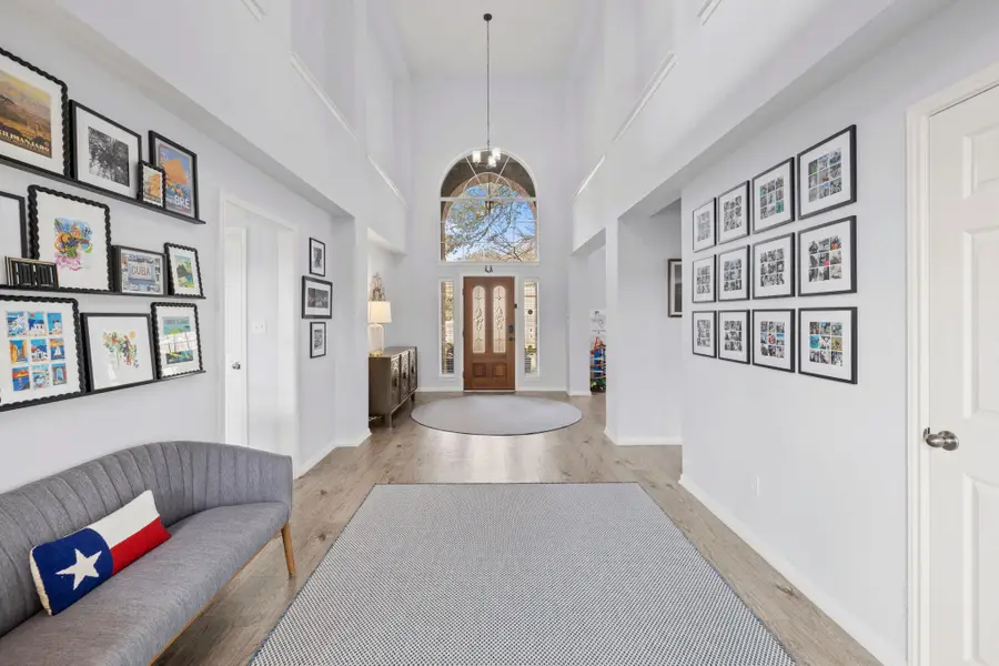 136 Eaton Ln, Austin, TX 78737 - Image #3