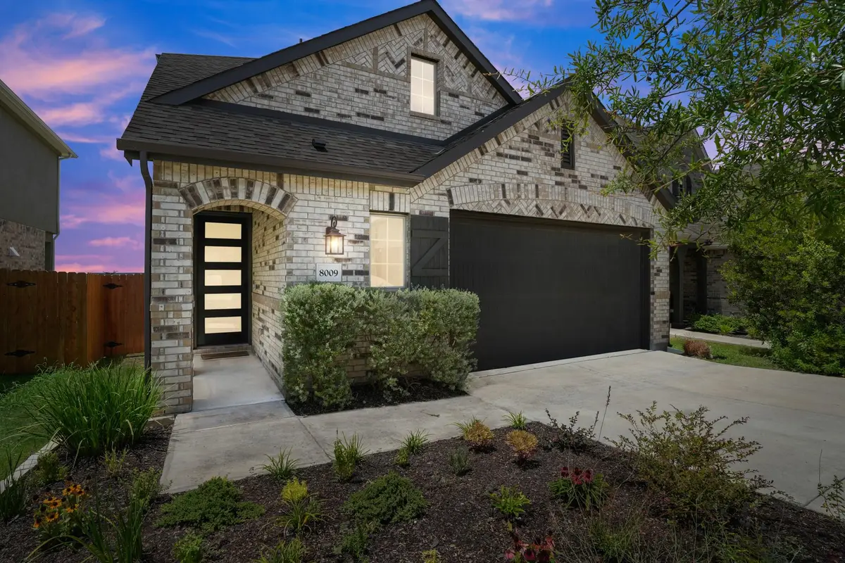 8009 Copper Prairie Bnd, Lago Vista, TX 78645 - #1
