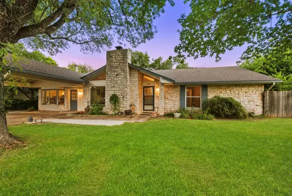 9409 Braeburn Gln, Austin, TX 78729