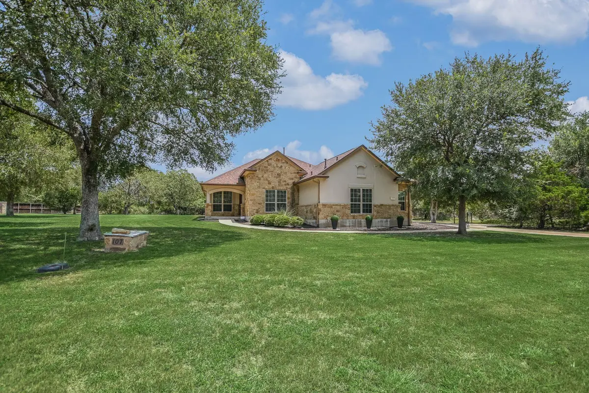 107 Valley View Dr, Bastrop, TX 78602 - #1