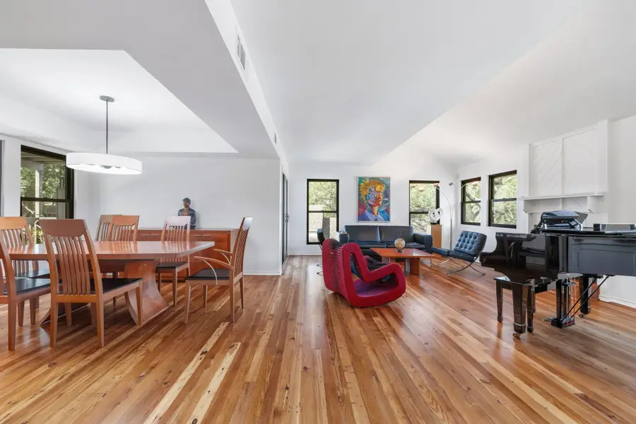 8404 Hub Cv, Austin, TX 78759 - Image #3