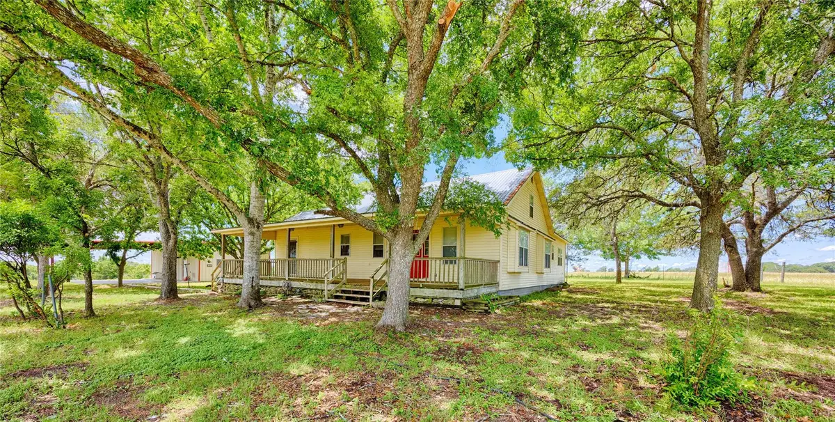 3814 Maeker Rd, Flatonia, TX 78941 - #1