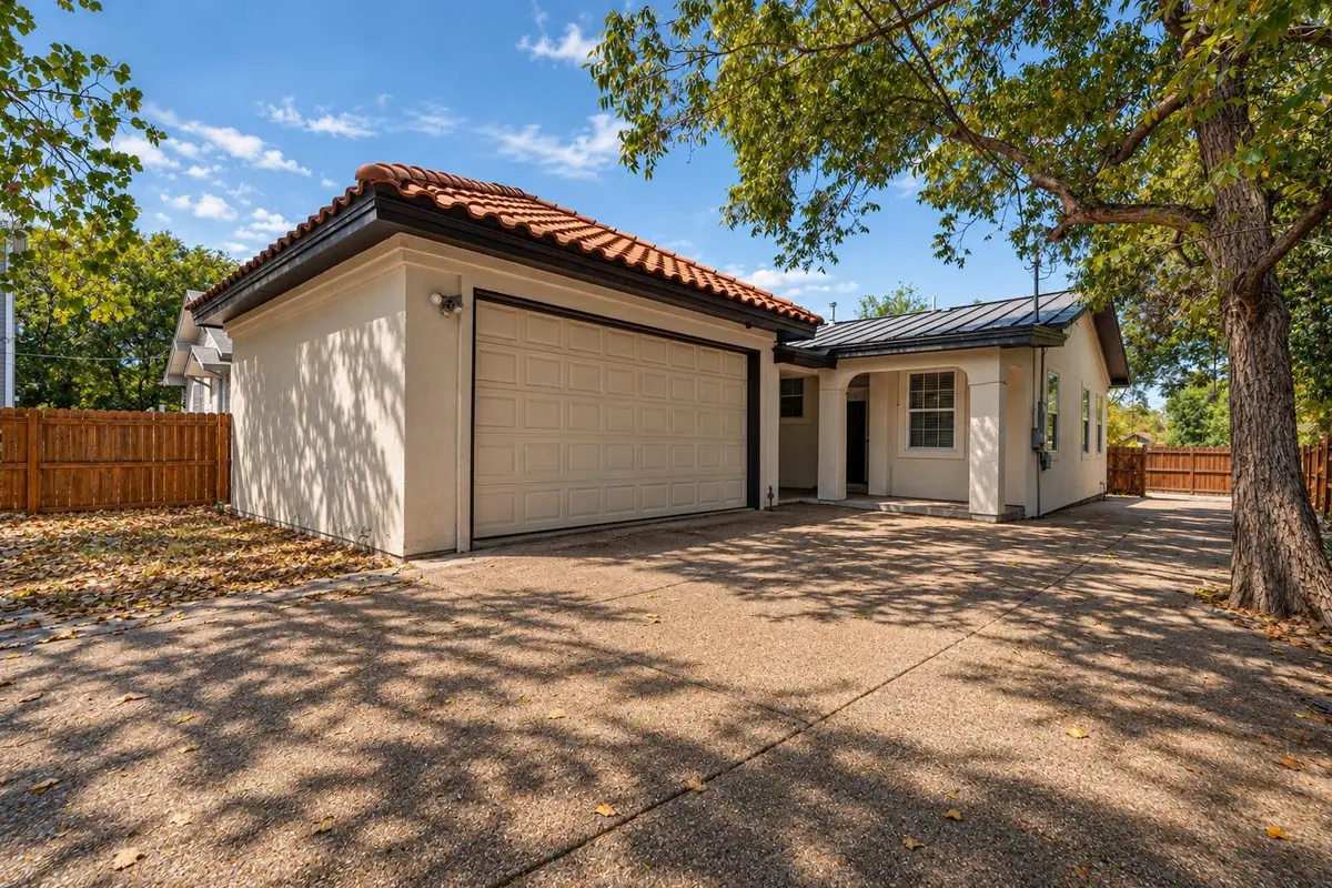 6707 Santos St, Austin, TX 78741 - #1