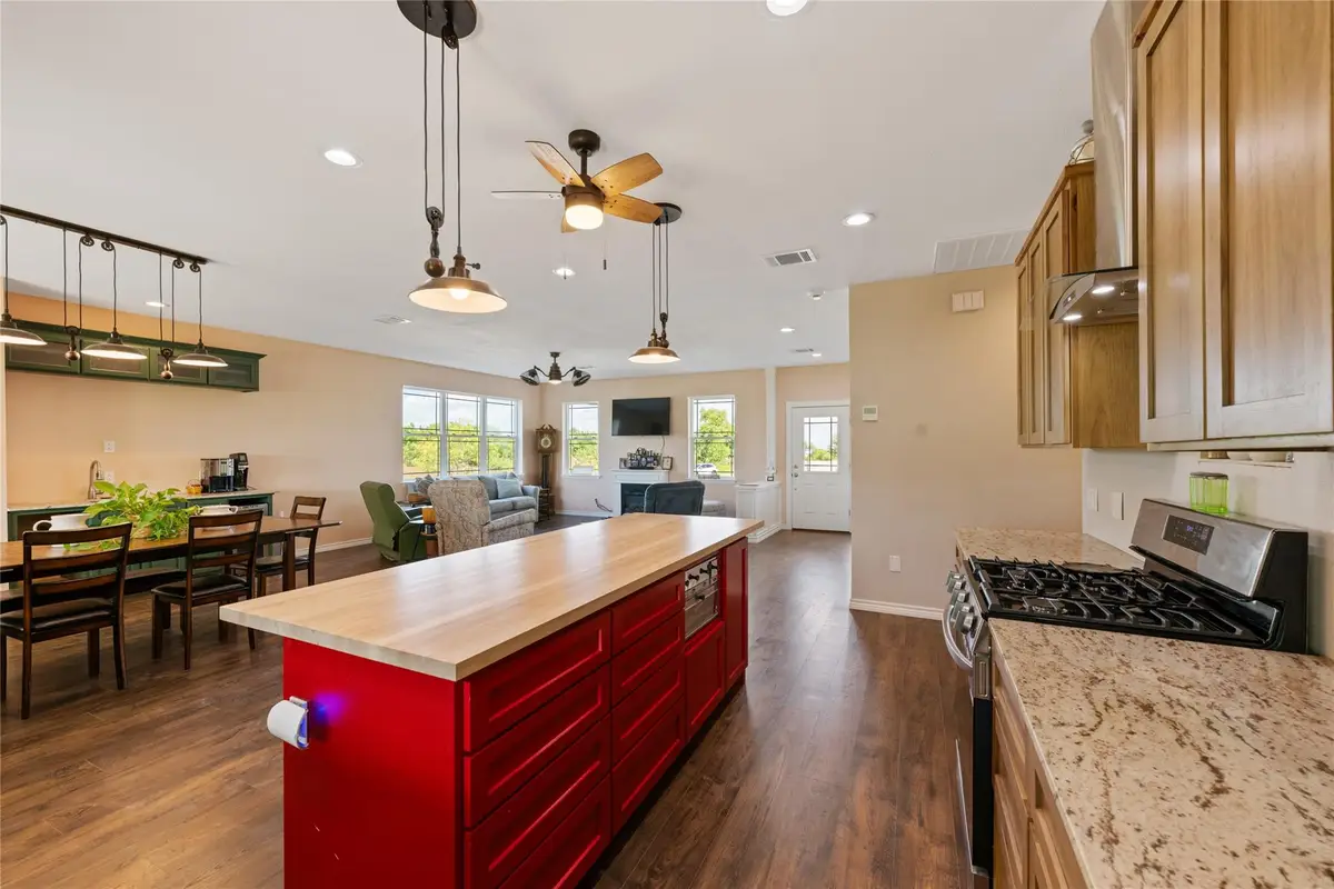 459 E Ridge Ln, Niederwald, TX 78640 - #1