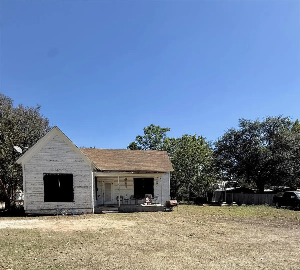907 N Central Ave, Cameron, TX 76520 - #1