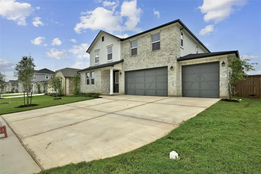 209 Fiddleneck Rd, Marble Falls, TX 78654 - Image #2