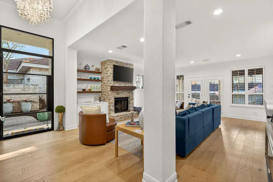 402 Horseshoe Bay North Blvd, Horseshoe Bay, TX 78657 - #3