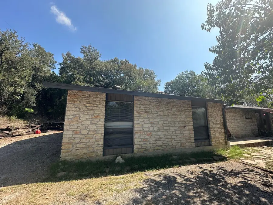 1103 Hillyer St #A/B, San Marcos, TX 78666 - #3