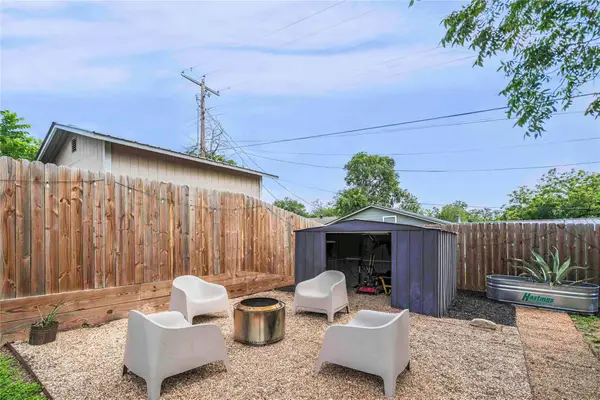 1102 Warrington Dr, Austin, TX 78753