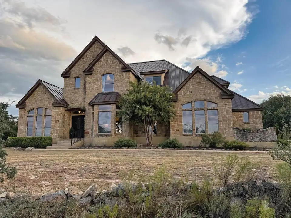 20305 Haystack Cv, Spicewood, TX 78669 - #1