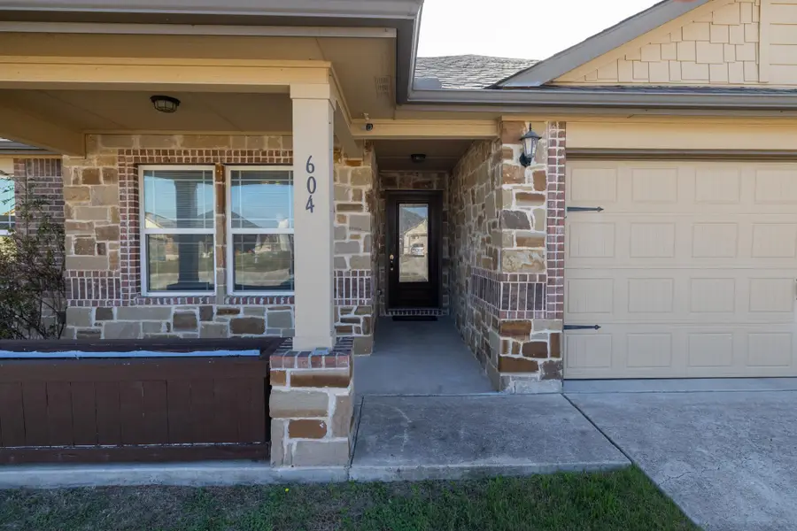 604 W Vega Ln, Killeen, TX 76542 - #2