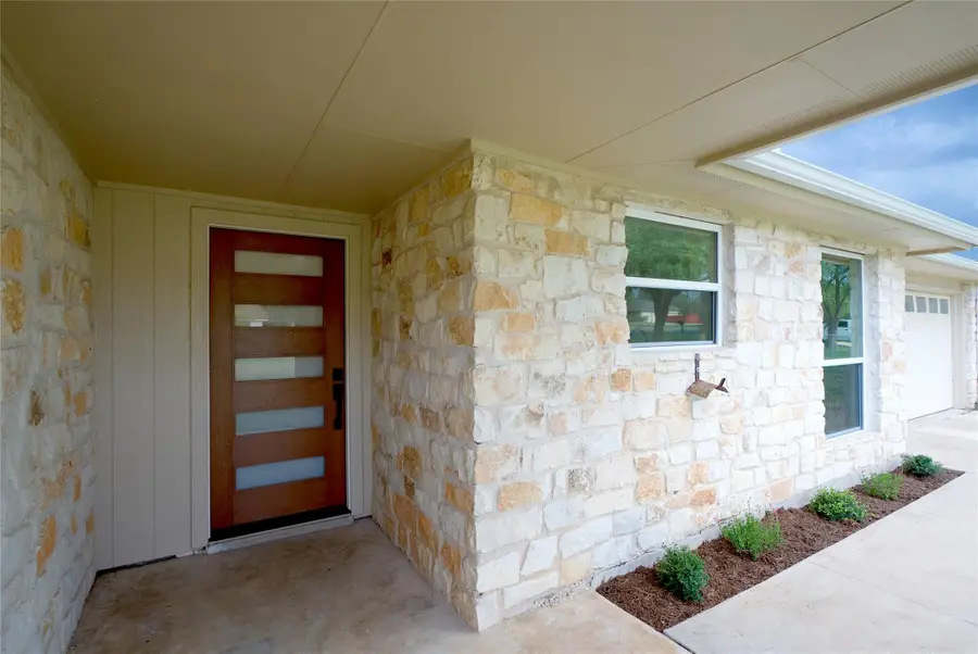 13004 Running Deer Trl, Manchaca, TX 78652 - #2