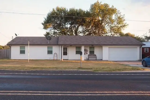 913 7th St, Lexington, TX 78947 - #2