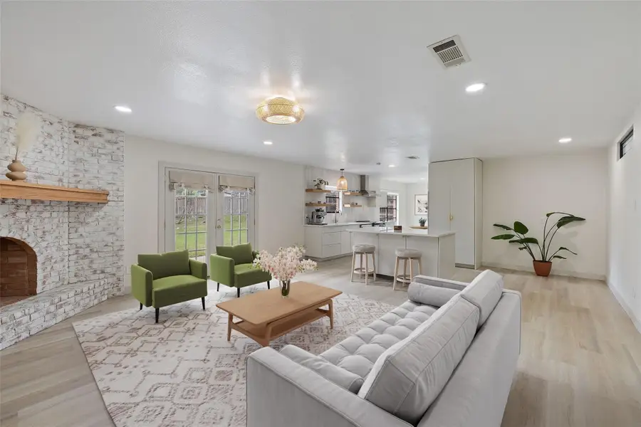 1001 E Applegate Dr, Austin, TX 78753 - #2