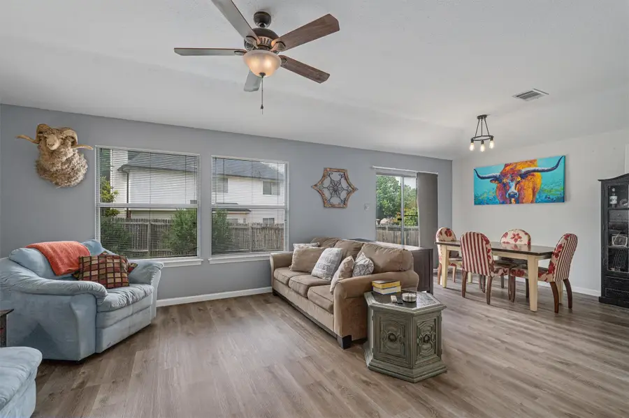 1814 Rosenborough Ln N, Round Rock, TX 78665 - #2