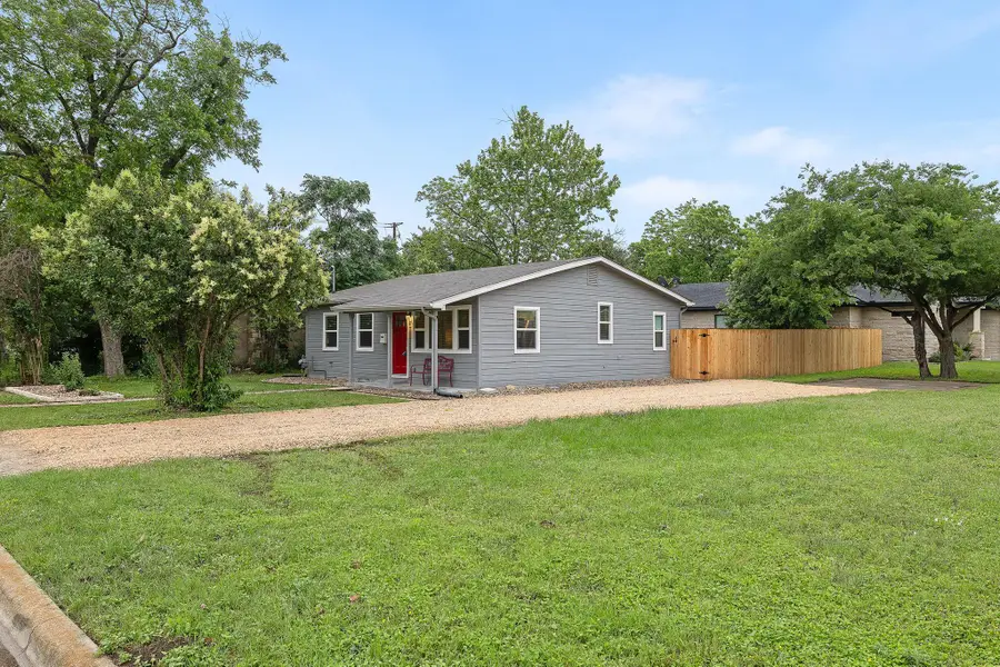 606 E 19th St, Georgetown, TX 78626 - #3