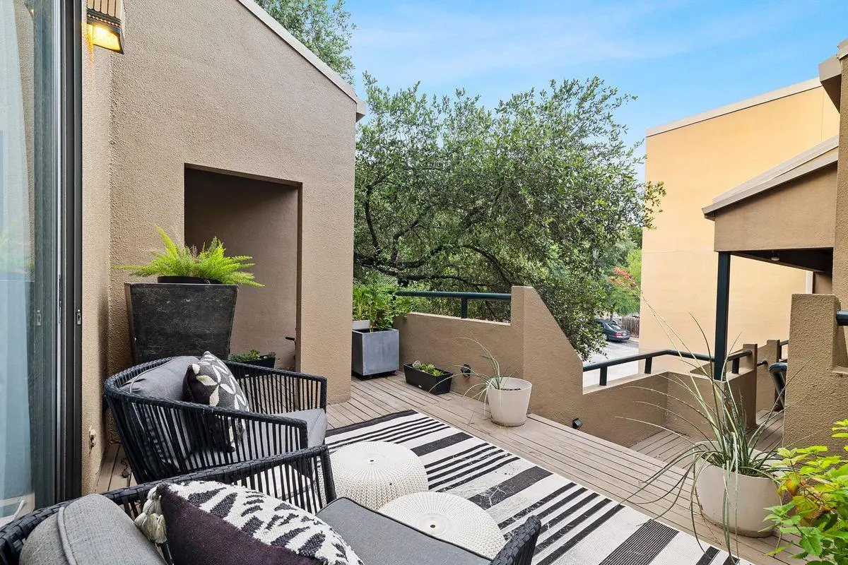 1707 Spyglass Dr #123, Austin, TX 78746 - Image #1