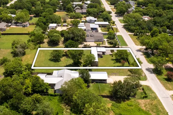 1840 Pine St, San Marcos, TX 78666