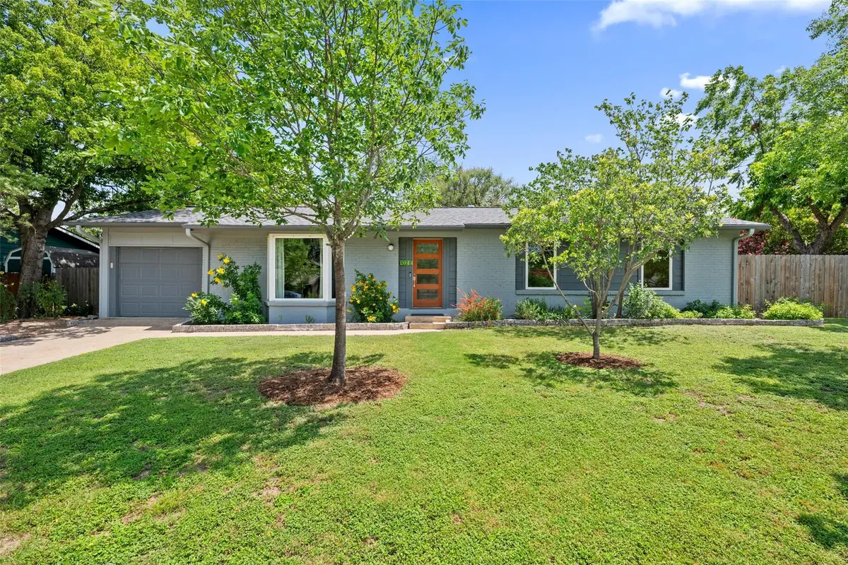 102 E Crestland Dr, Austin, TX 78752 - #1