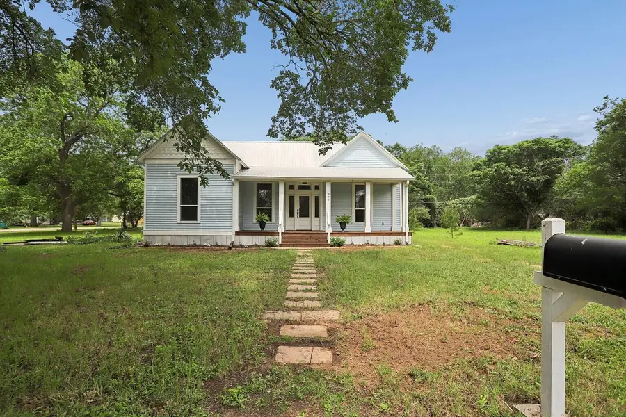 306 Rivers St, Smithville, TX 78957 - #2