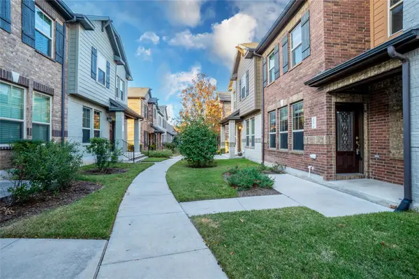 7220 Wyoming Springs Dr #203, Round Rock, TX 78681