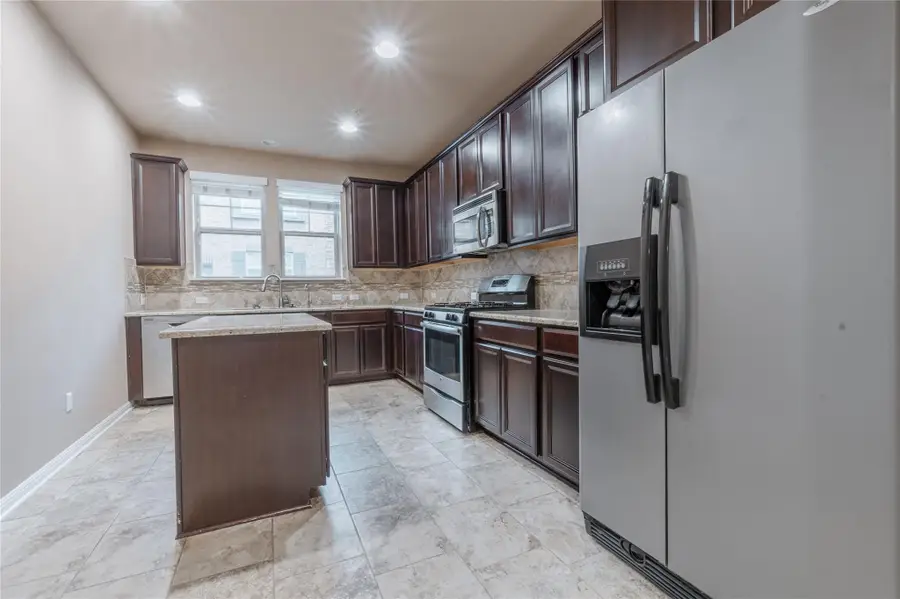 7220 Wyoming Springs Dr #203, Round Rock, TX 78681 - #3