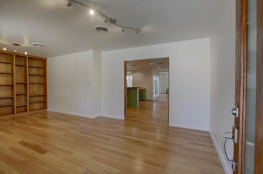 1607 S Elm St, Georgetown, TX 78626 - #2