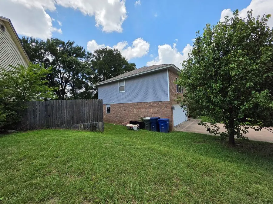 406 Atkinson Ave, Copperas Cove, TX 76522 - #3