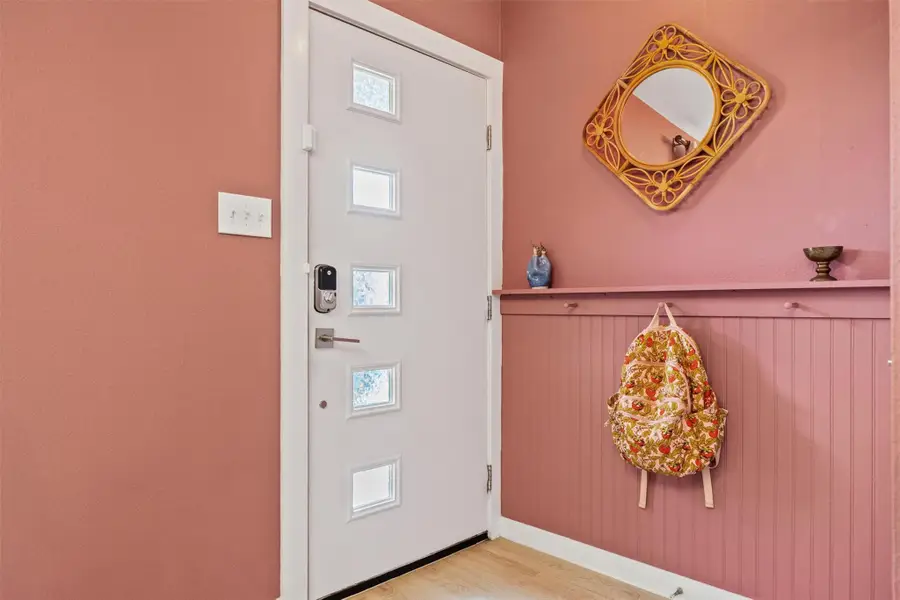 8605 Putnam Dr #202, Austin, TX 78757 - Image #2