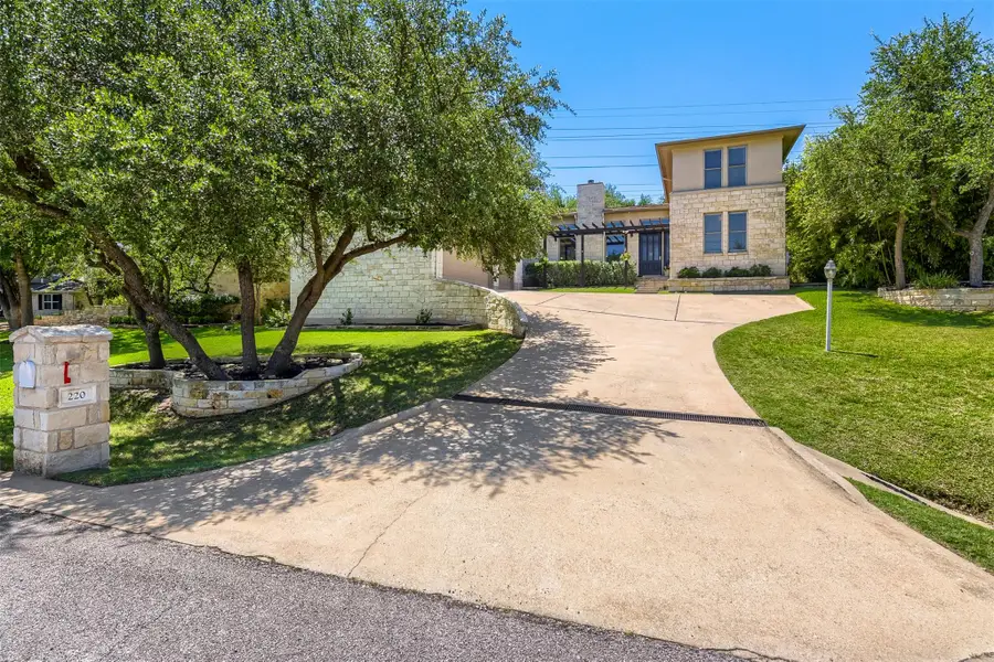 220 Clubhouse Dr, Lakeway, TX 78734 - #2