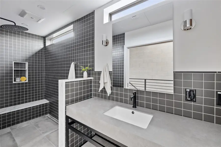 700 Denson Dr #2102, Austin, TX 78752 - Image #3