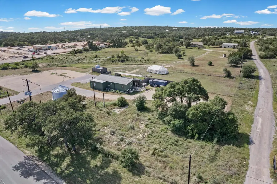 211 Rancho Ladera Dr, San Marcos, TX 78666 - #2