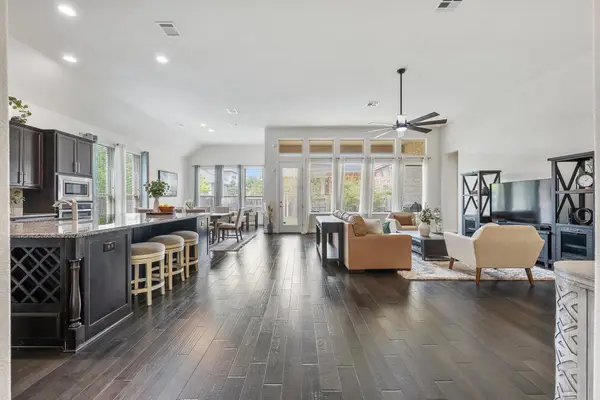 2009 Southcreek Dr, Leander, TX 78641