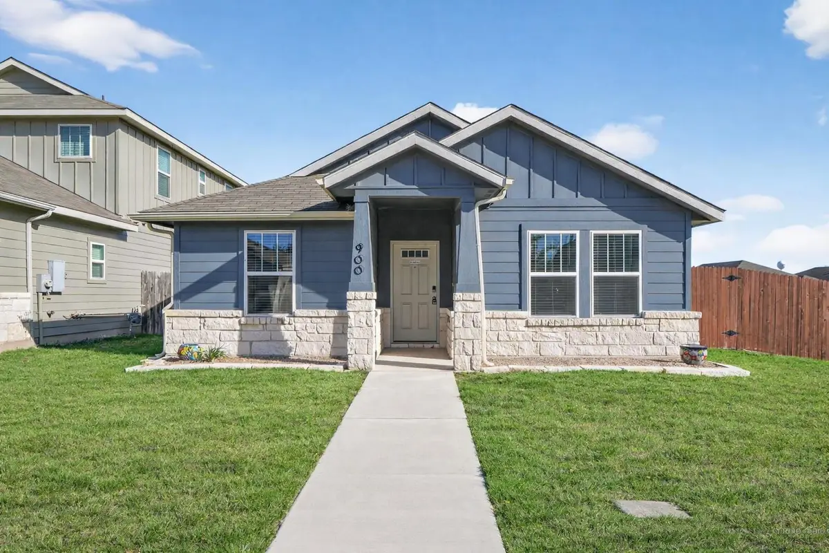 900 Main St, Hutto, TX 78634 - #1