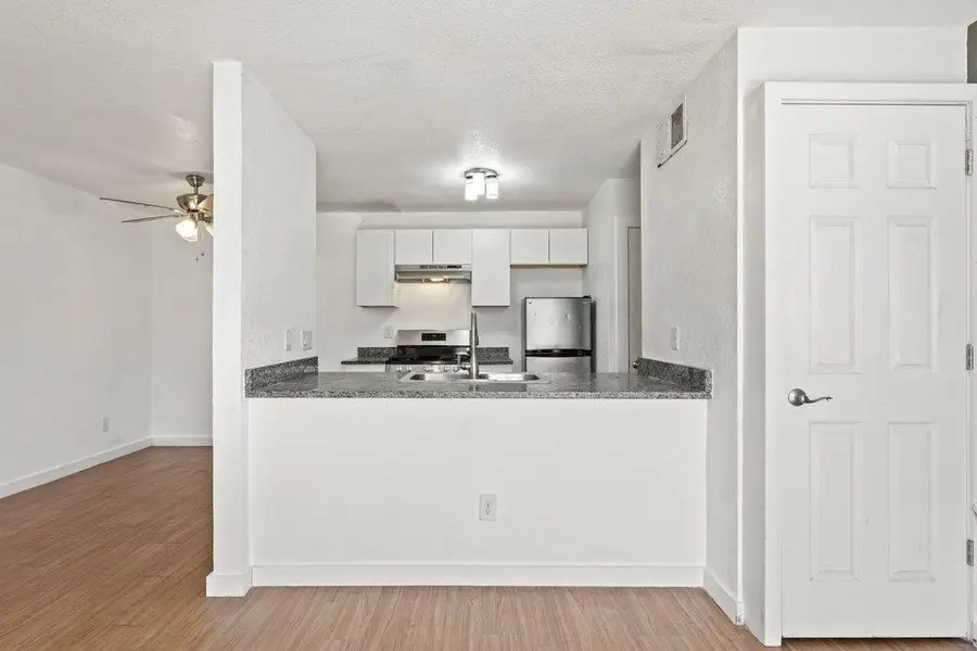 300 E Croslin St #106, Austin, TX 78752 - #2