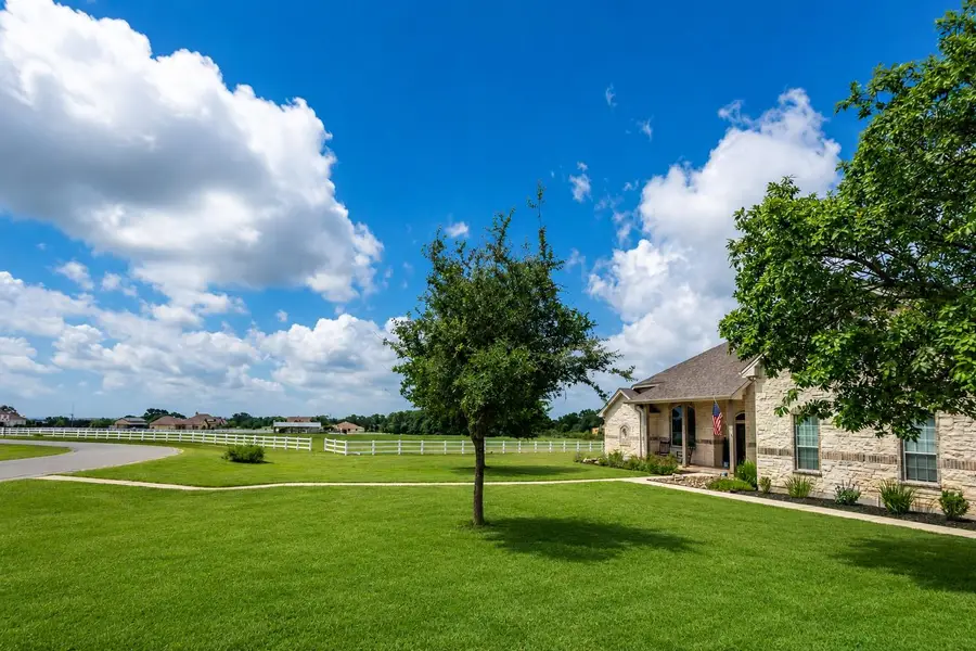 511 Broken Lance Dr, Dripping Springs, TX 78620 - #2