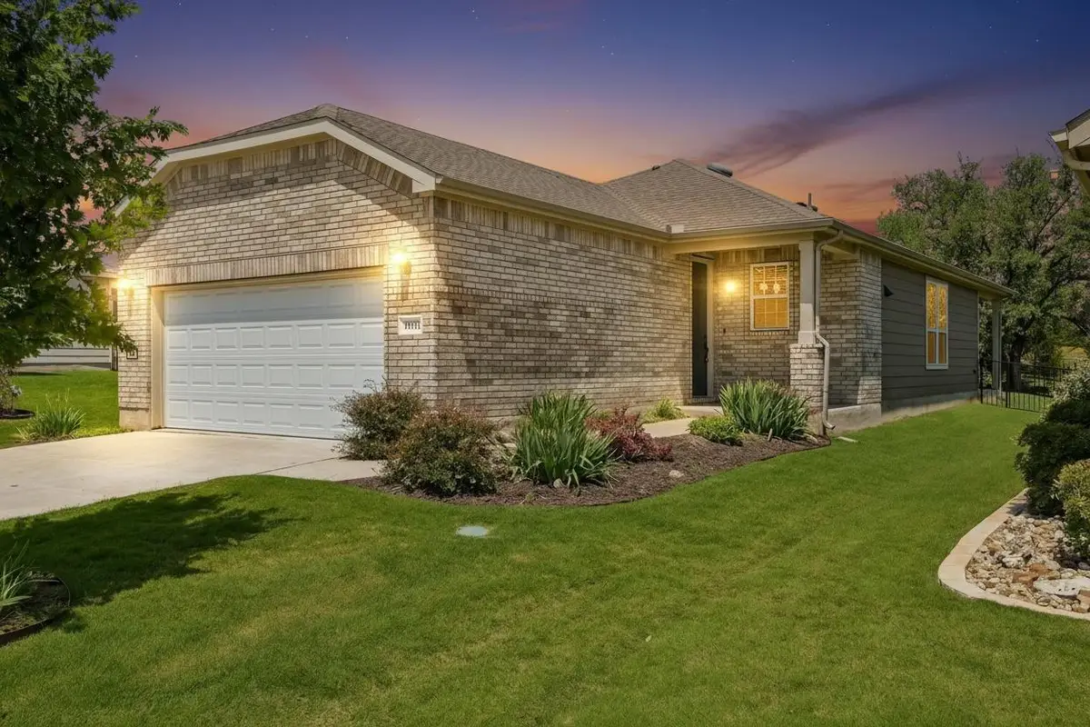 401 Yorktown St, Georgetown, TX 78633 - #1