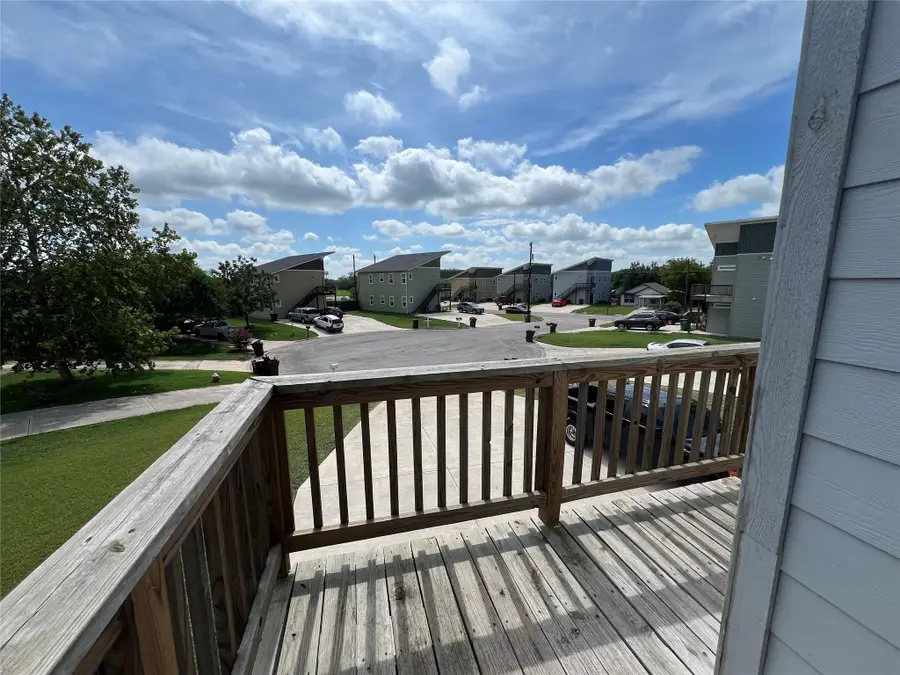 805 Hallie Cv, Lockhart, TX 78644 - #3