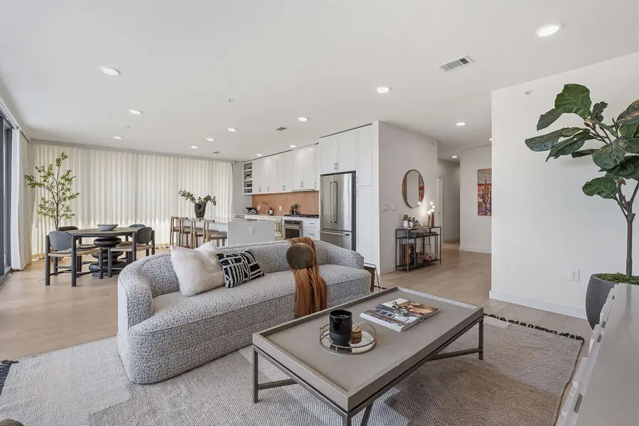 1600 S 1st St #410, Austin, TX 78704 - #2