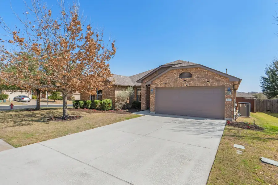 204 Hale Irwin Dr, Round Rock, TX 78664 - #2