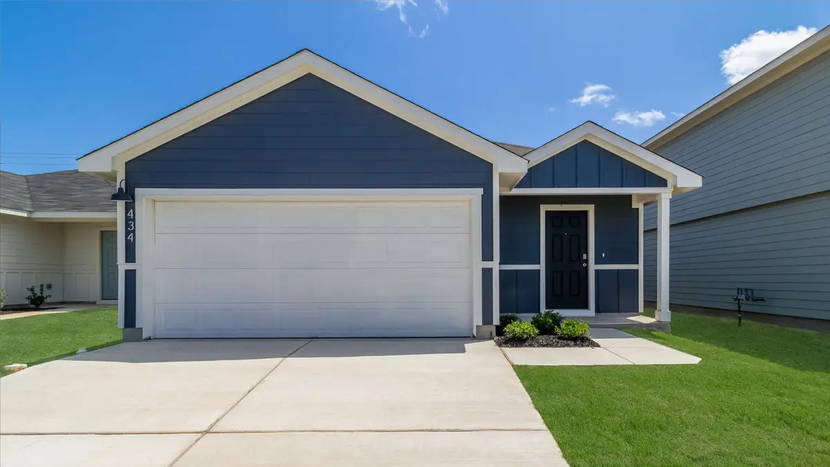 196 Garcia St, Buda, TX 78610 - #1