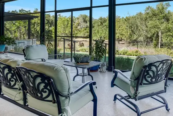 110 Diamond Point Rd, Georgetown, TX 78633